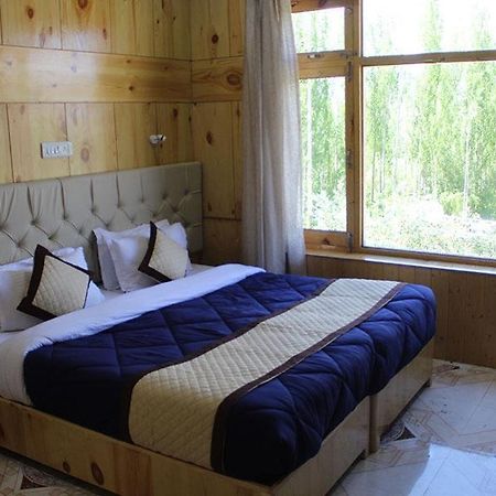 לה Kanishka Hotel Ladakh By Lexstays מראה חיצוני תמונה