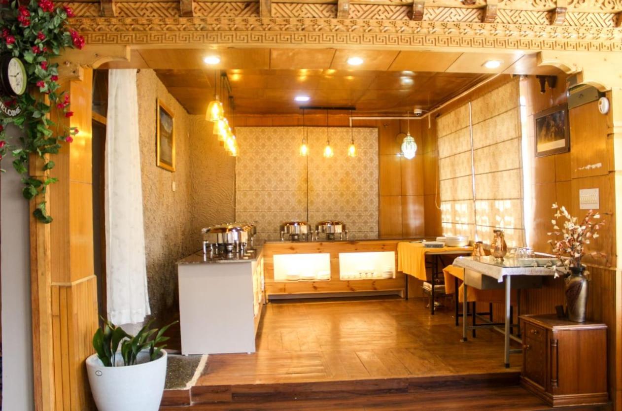 לה Kanishka Hotel Ladakh By Lexstays מראה חיצוני תמונה